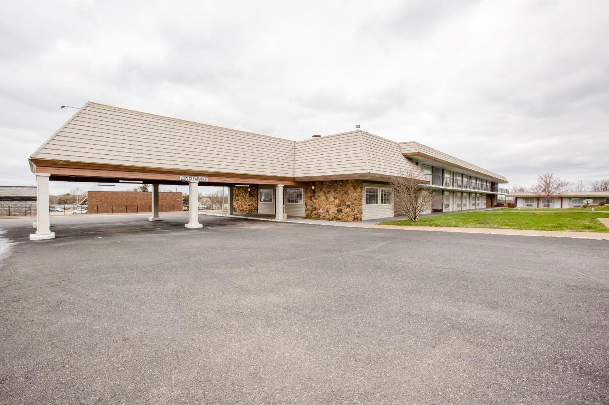 Oyo Hotel Lebanon Mo I-44 Ngoại thất bức ảnh